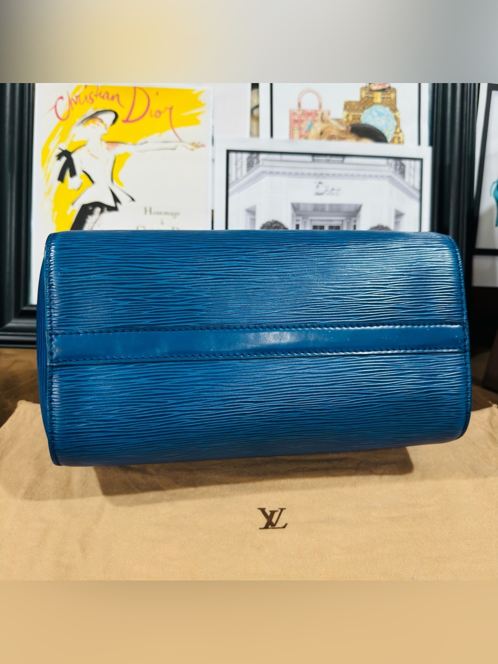 Louis Vuitton Toledo Blue Epi Leather Speedy 25 with Gold Hardware - Picture 4 of 15